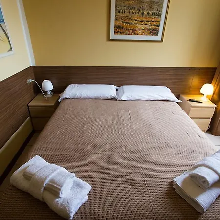 Hotel Pontenuovo Di Macyszyn Fabio 2*