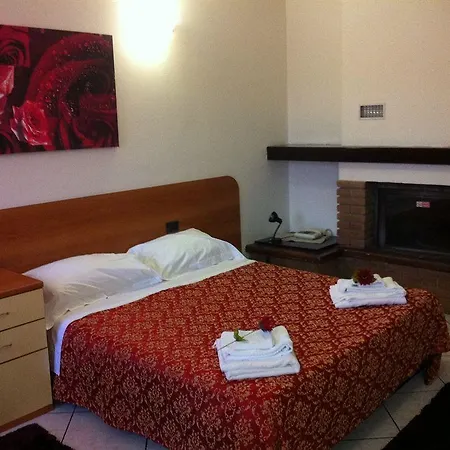 Hotel Pontenuovo Di Macyszyn Fabio Merone