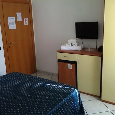 Hotel Pontenuovo Di Macyszyn Fabio Merone
